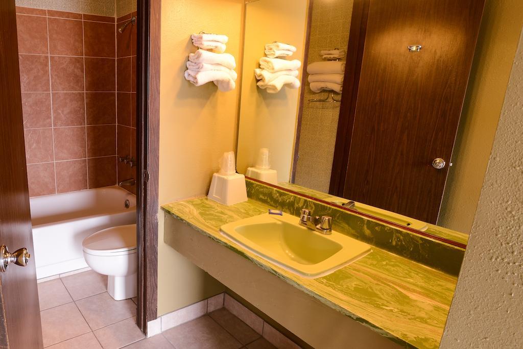 Burlington Inn Екстер'єр фото